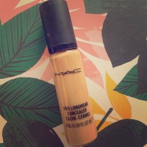 Mac Pro Long wear concealer NC35
